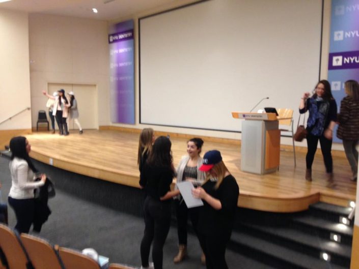 En New York University.